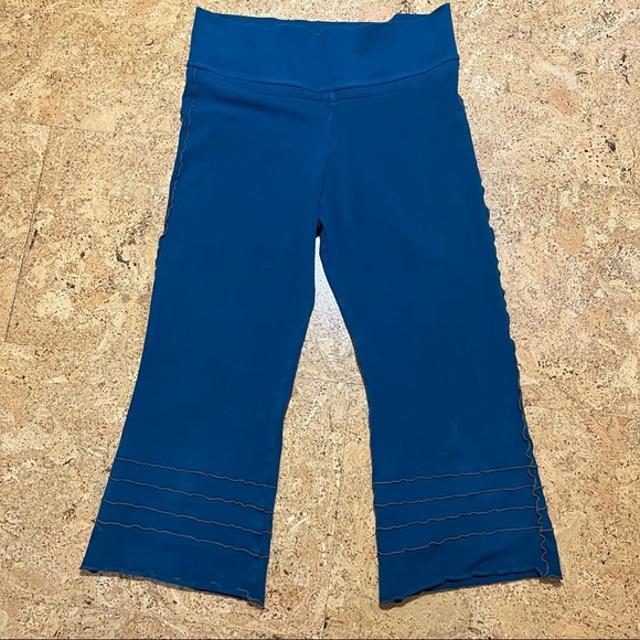 Queen Of Hearts Clothing Bhakti Capri Pants Sz S - Picture 11 of 16